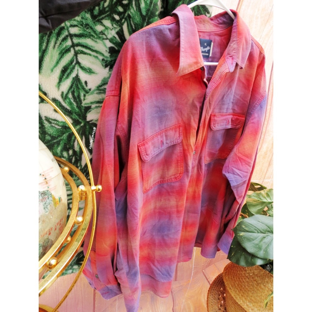 Vintage wrangler western oversized button down 🍃 - Picture 2 of 6